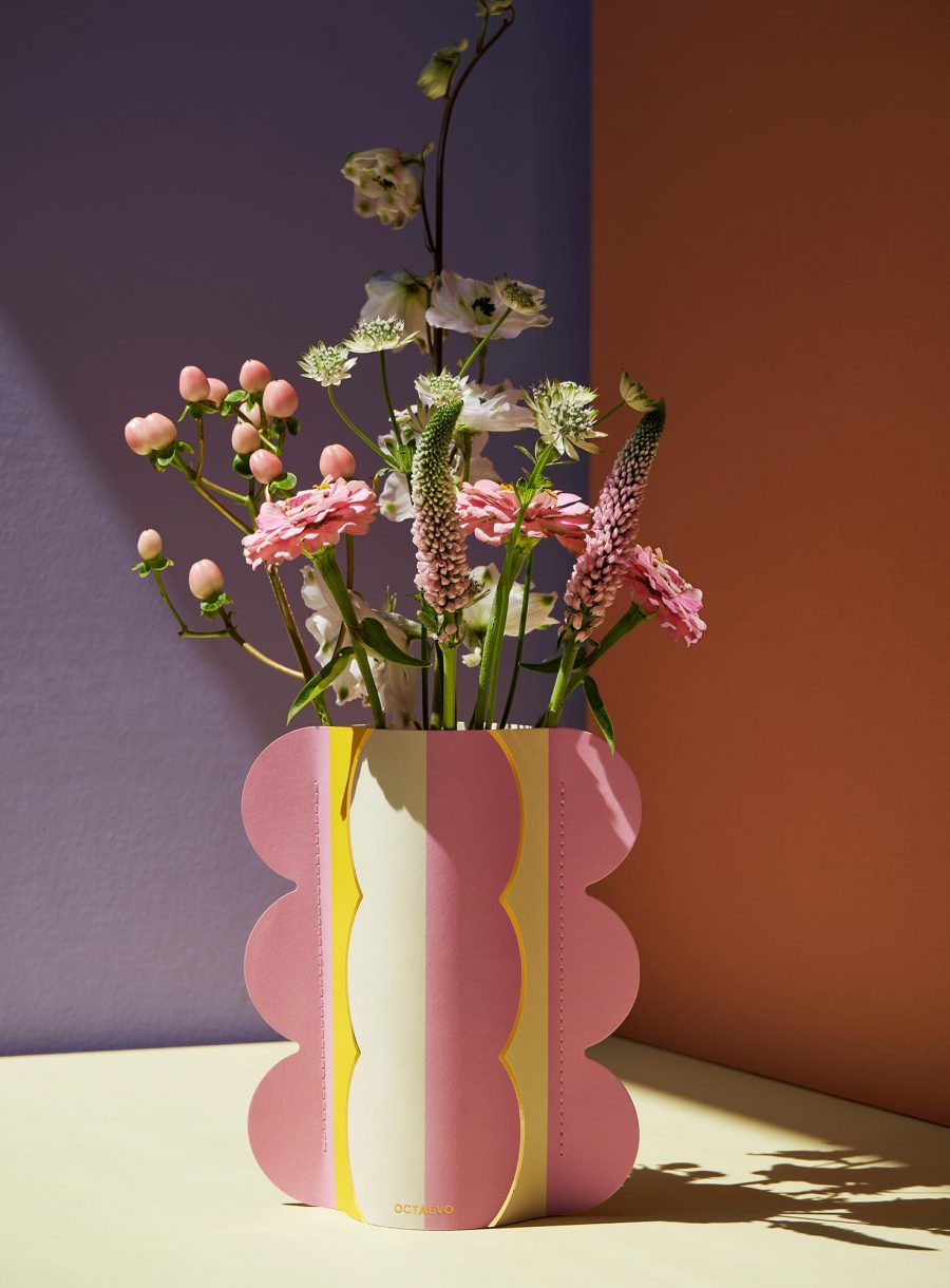popierine vaza, spalvota rozine vaza, isskirtinis modernus interjero aksesuaras, interjero detale, dovana, ideja dovana, dovana moteriai